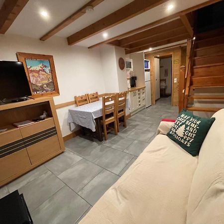 לז אור L Alpin Bel Appartement Avec Terrasse Dans Vieille Ferme De Montagne Renovee מראה חיצוני תמונה
