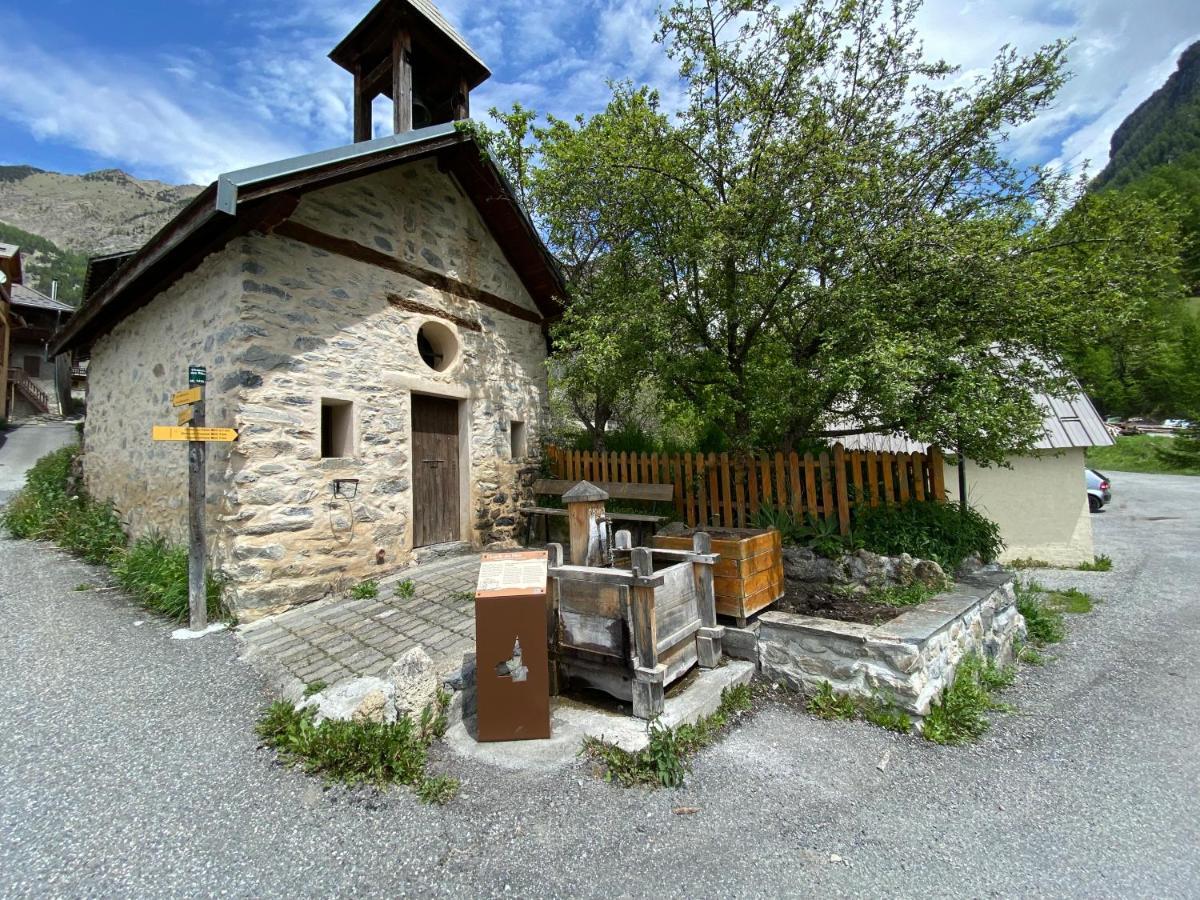 לז אור L Alpin Bel Appartement Avec Terrasse Dans Vieille Ferme De Montagne Renovee מראה חיצוני תמונה