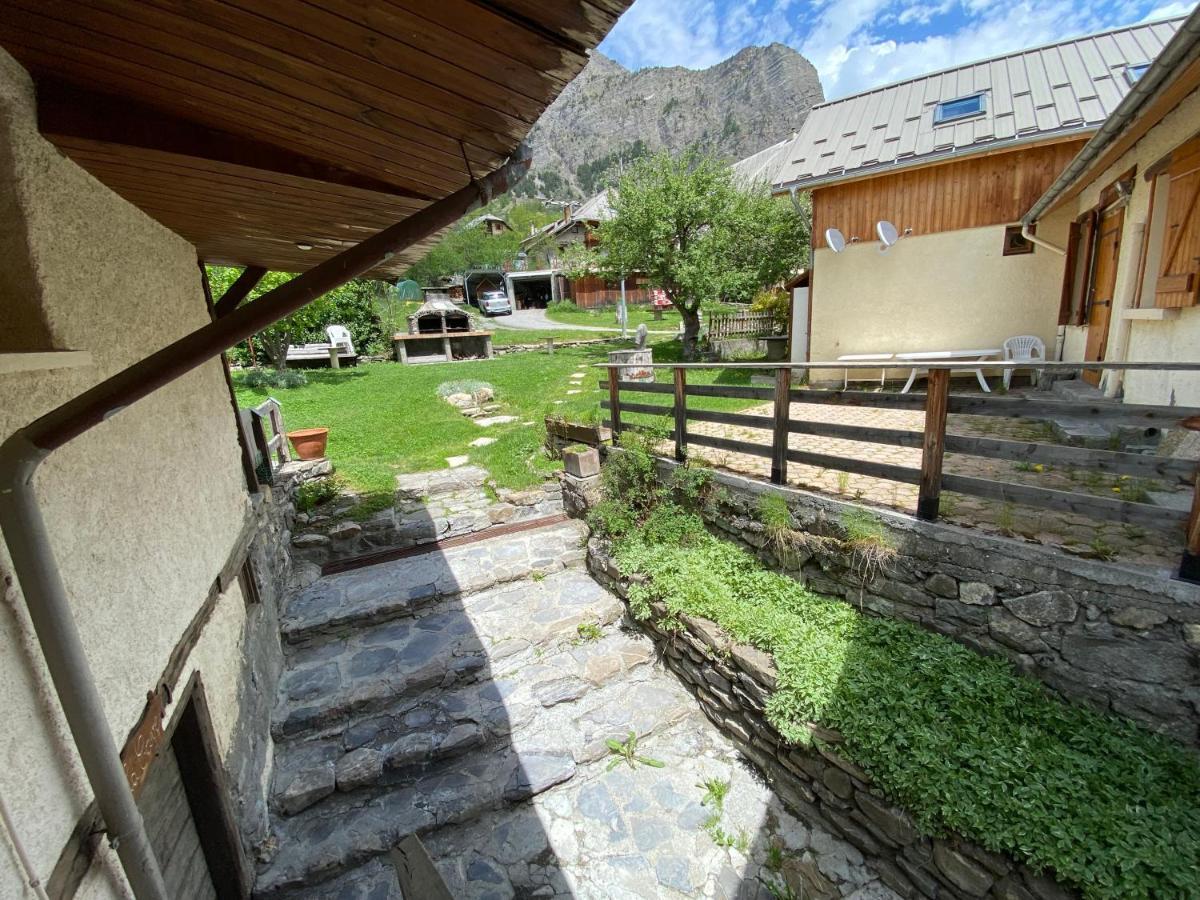 לז אור L Alpin Bel Appartement Avec Terrasse Dans Vieille Ferme De Montagne Renovee מראה חיצוני תמונה