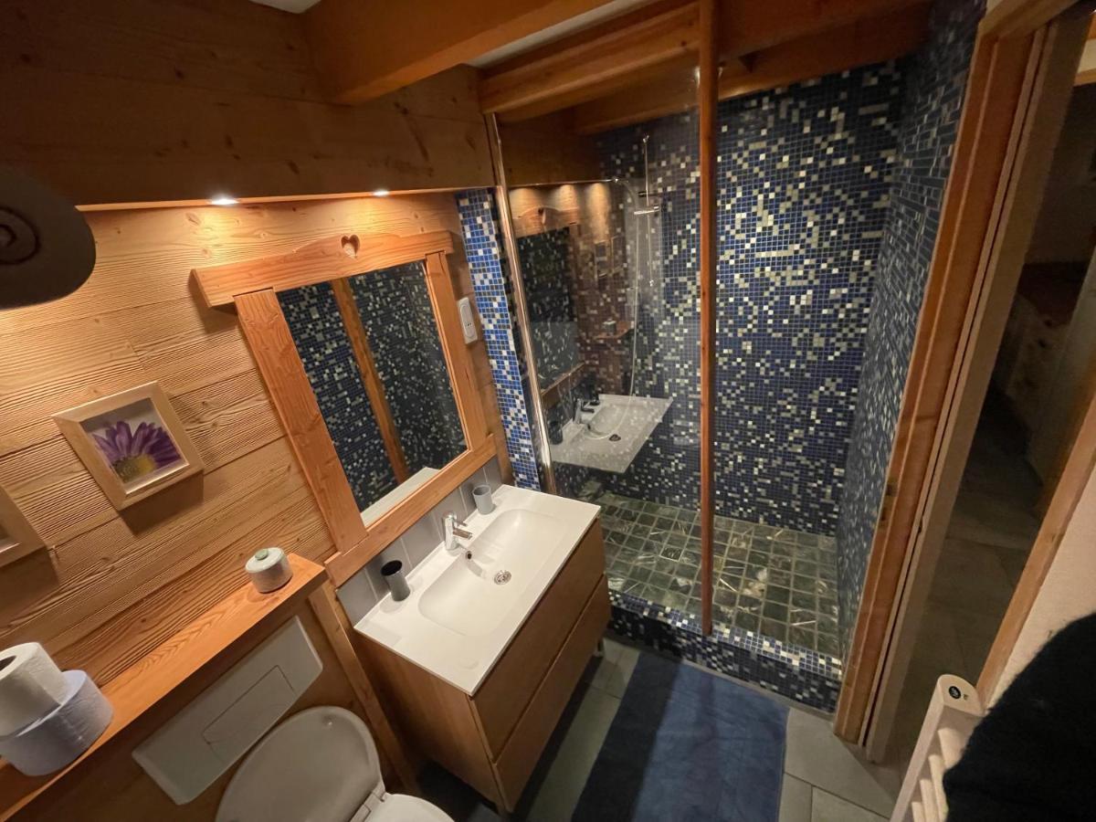 לז אור L Alpin Bel Appartement Avec Terrasse Dans Vieille Ferme De Montagne Renovee מראה חיצוני תמונה